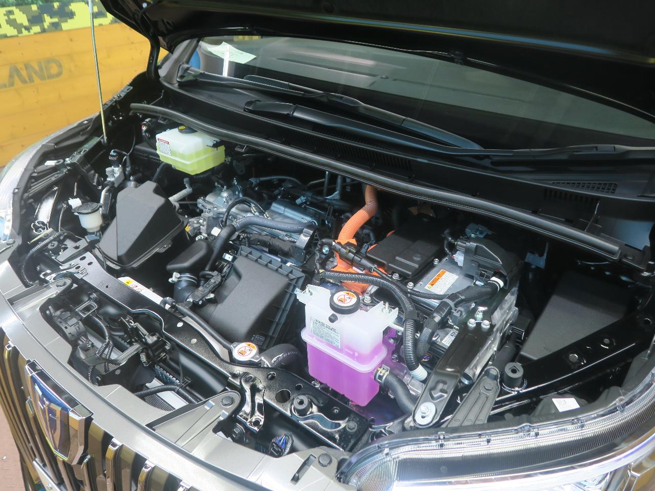 ヴォクシーとエスクァイアってどこが違うの？｜SUV LAND