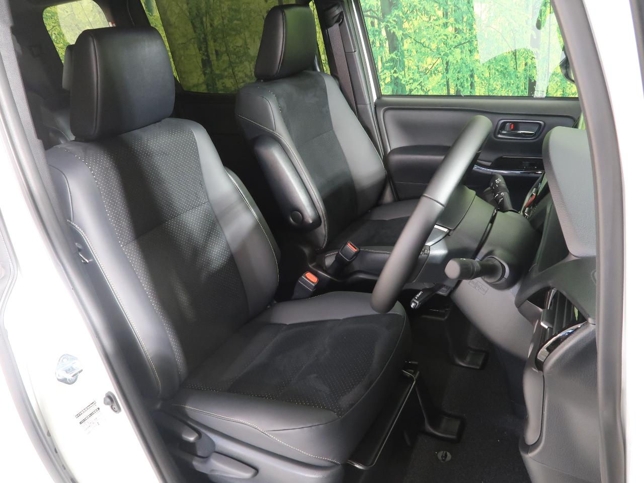 未使用 車 内装品 ボタン付き 黒 ボルボ V90 B6 AWD Rデザイン｜ボルボ中古車販売リスト｜ボルボ